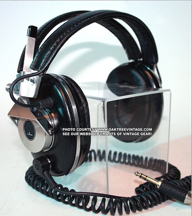 Pioneer_Monitor-10_Stereo_Headphones..jpg